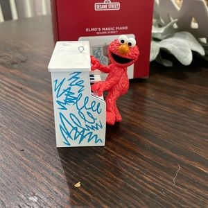 Hallmark ornament Elmo
